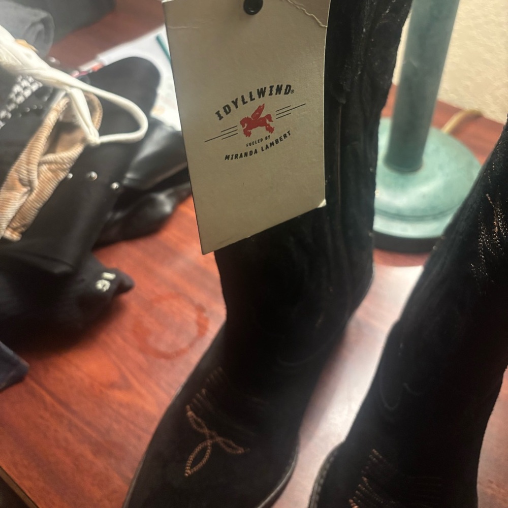 Idyllwind Black Embroidered Heeled Boots